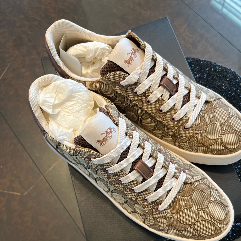 BRAND NEW! Coach sneakers size 8